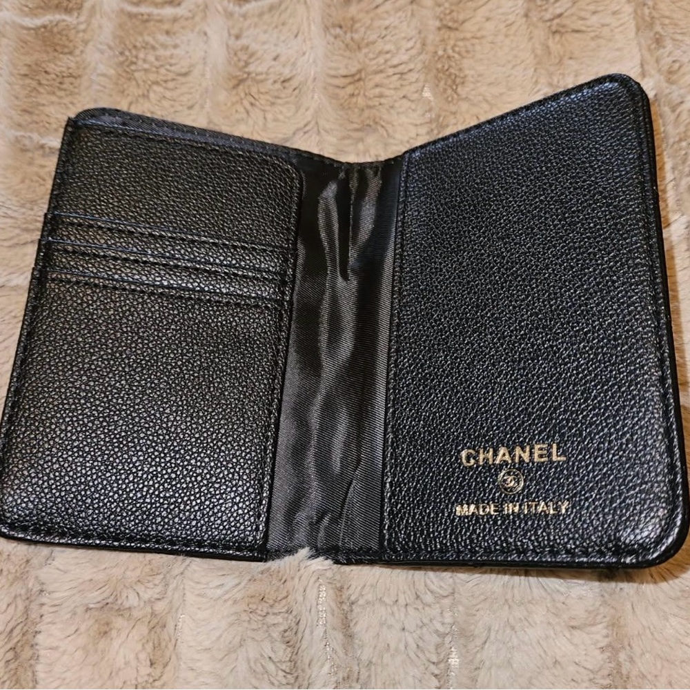 Luxe Quilted “fashion” Passport Holder with Gold Accent - Picture 4 of 9